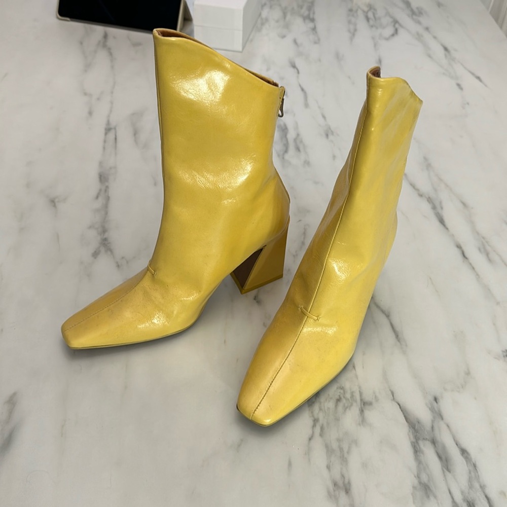 Brand New, Never Worn Lintervalle Leather Boots